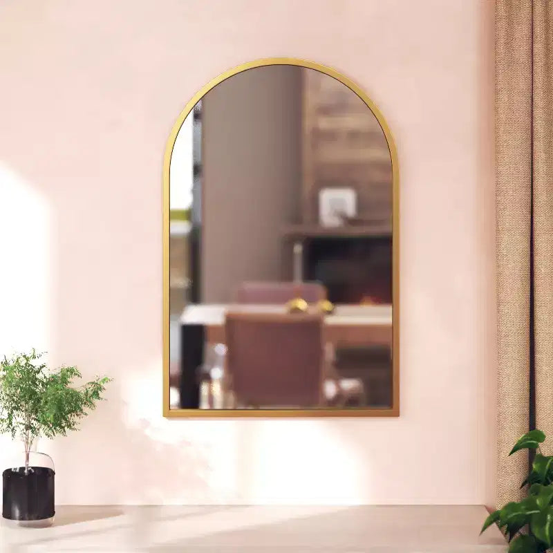 Merrick Lane Arched Metal Framed Wall Mirror for Entryways, Dining Rooms, and Living Rooms